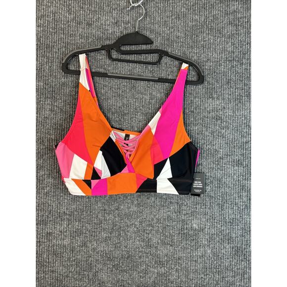 Torrid Wireless XO Triangle Bikini Top Size 1X Geometric Multi Color Padded New - Picture 1 of 6
